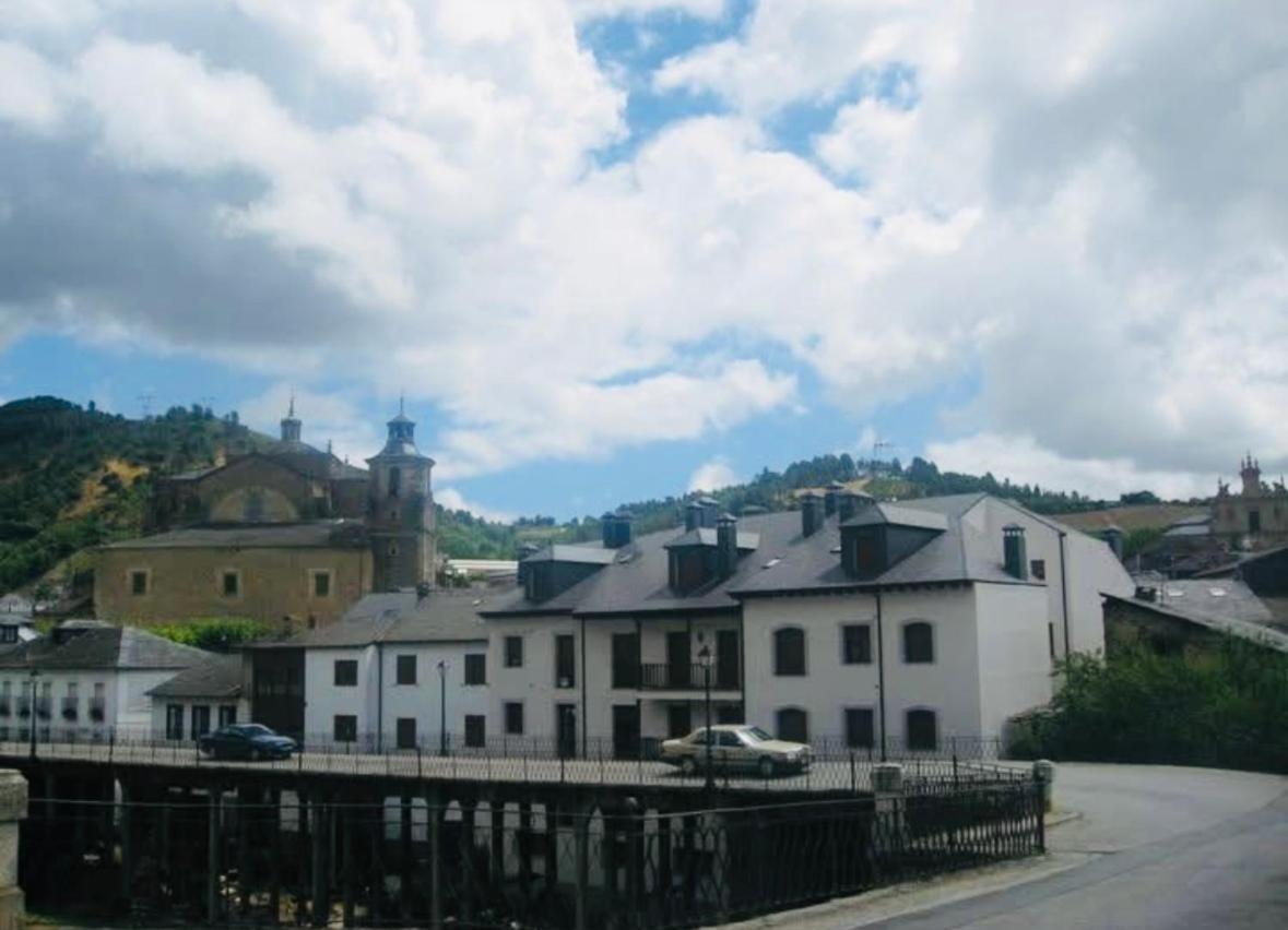 Hotel & Restaurante El Casino Villafranca del Bierzo Kültér fotó